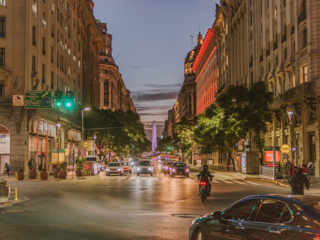 Buenos Aires 4 días: subte, barrios y parrillas – foto de Dione Film (Unsplash)
