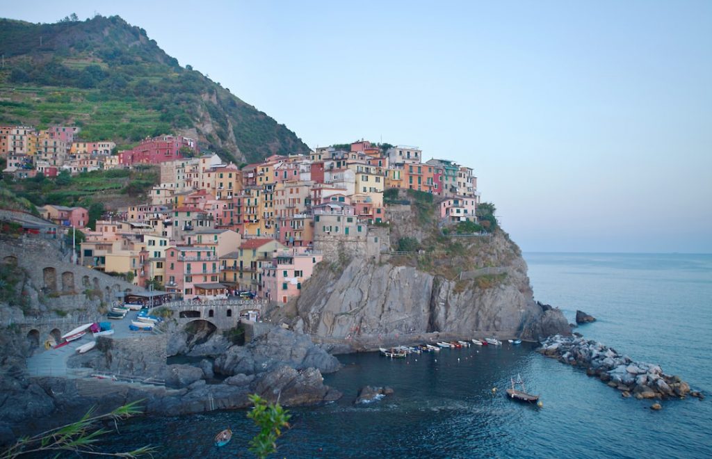 Cinque Terre en 2 días – foto de JD Designs (Unsplash)