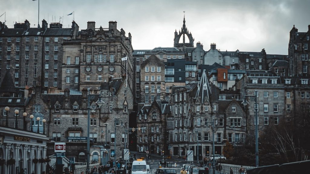 Edimburgo en 2 días otoñal – foto de Carlos Peinado (Unsplash)