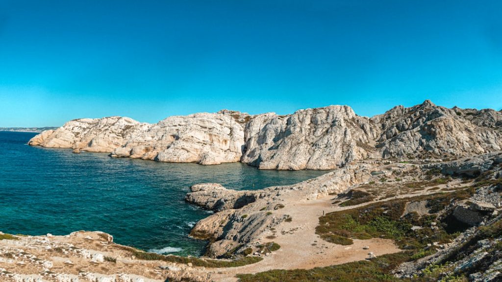 Qué ver en Marsella en 24h: Vieux-Port y Le Panier – foto de Javier Cachafeiro (Unsplash)