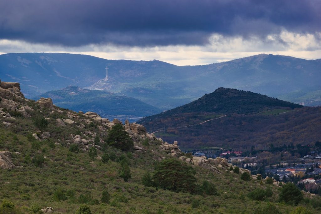Sierra de Grazalema 3 días: Pinsapar y miradores (permiso) – foto de piotr sawejko (Unsplash)