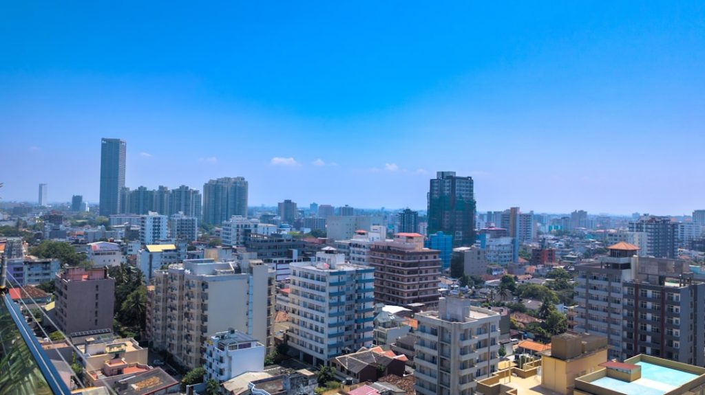 Sri Lanka 10 días: triángulo cultural y playas – foto de Ishan Kahapola Arachchi (Unsplash)