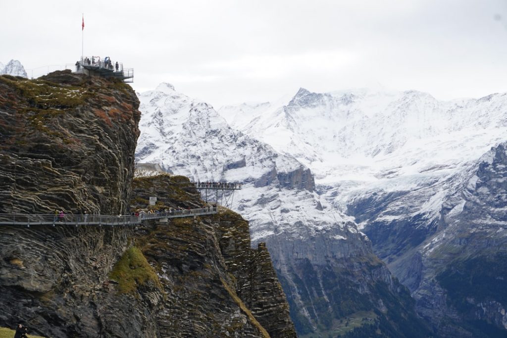 Suiza parques y lagos en 4 días – foto de JP (Unsplash)