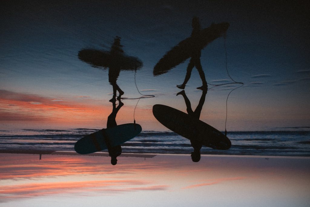 Surf trip joven en Peniche–Baleal: escuelas, alquiler y mareas – foto de Sasha Samusevych (Unsplash)