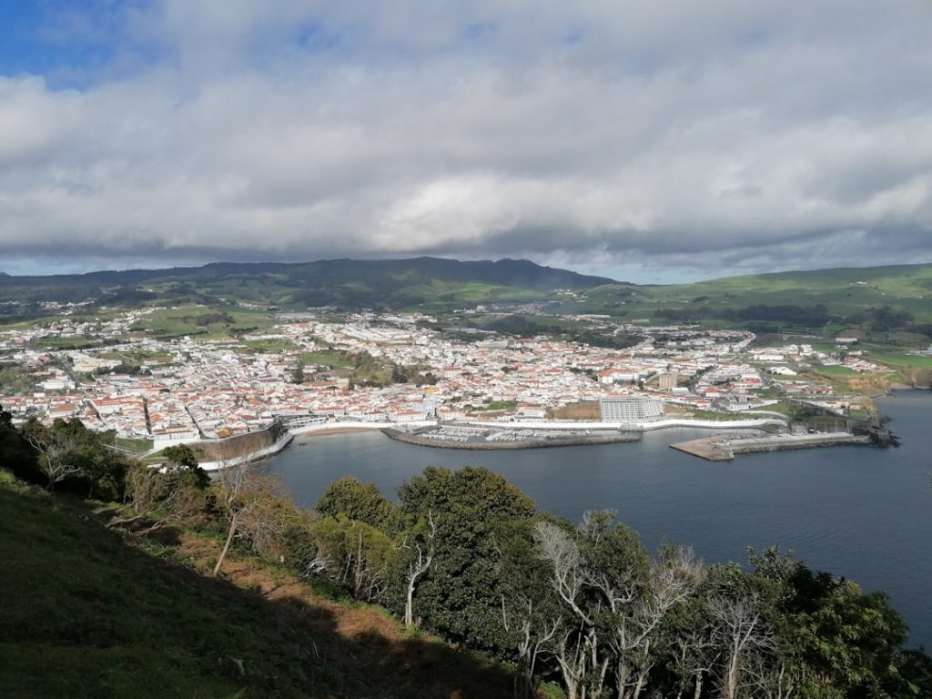 Cantabria 4 días: Santander, Cabárceno y costa oriental – foto de DUARTE CARDOSO (Unsplash)