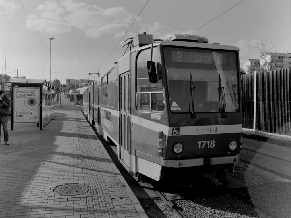Zaragoza express 48h: El Pilar, El Tubo y tranvía – foto de Lukáš Lehotský (Unsplash)