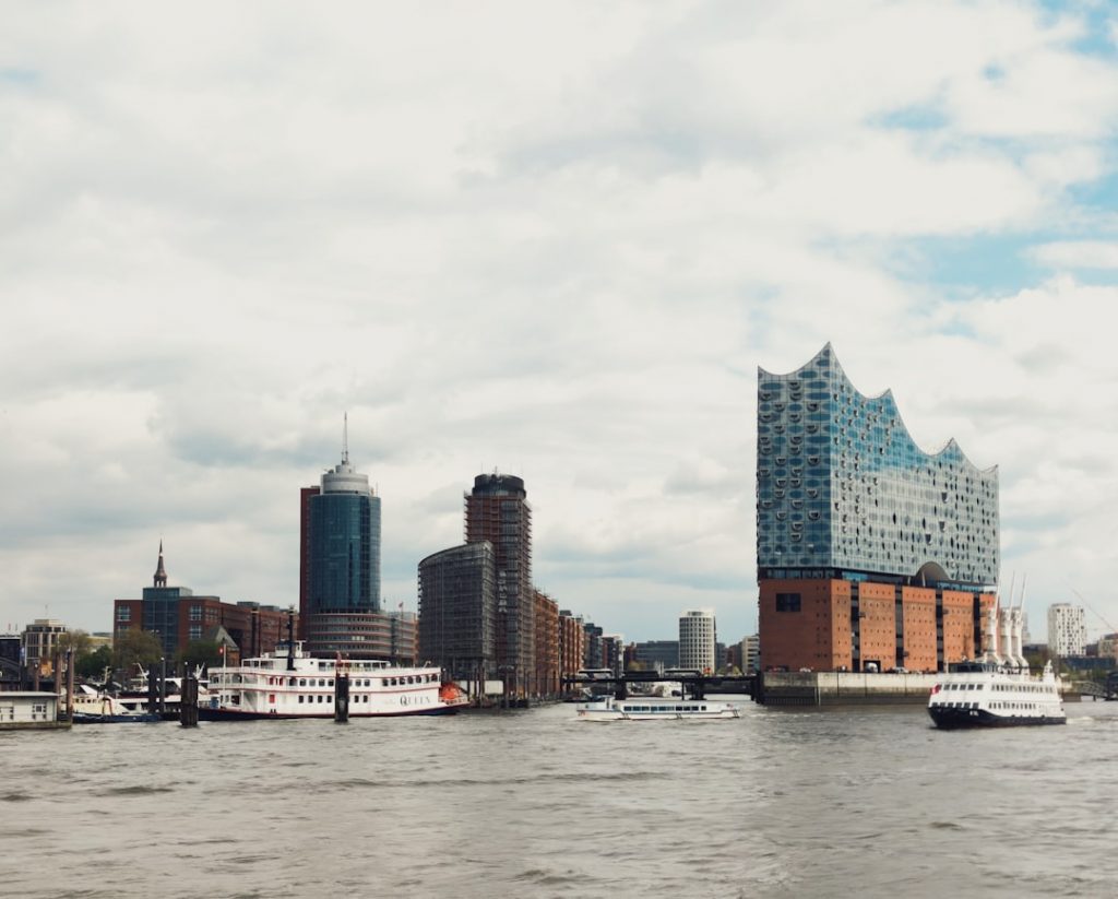 Guía de Viajes Personalizada para hamburgo - 4 días, Con capricho - GuiaViajeros17 – foto de Franco Gandini (Unsplash)