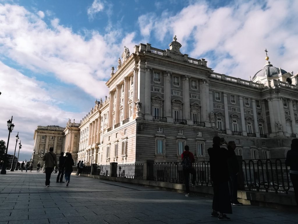 Guía para viajes a Madrid (3 días) – foto de Nana (Unsplash)
