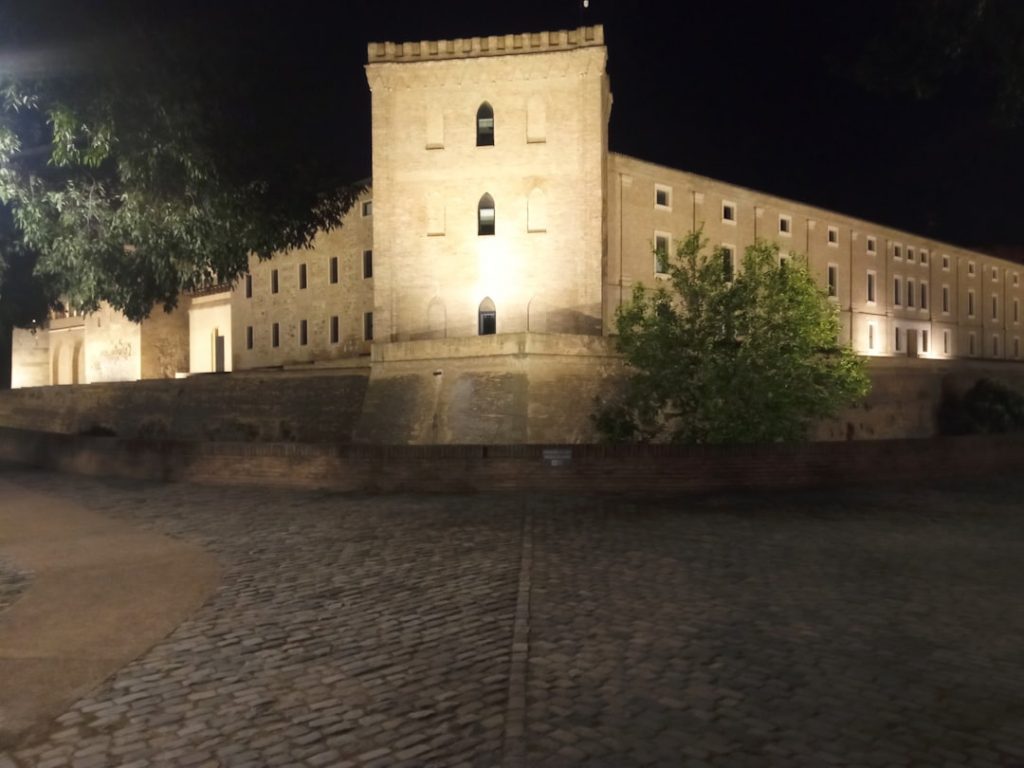 Guía para viajes a Zaragoza (2 días) – foto de Jhon Castro (Unsplash)