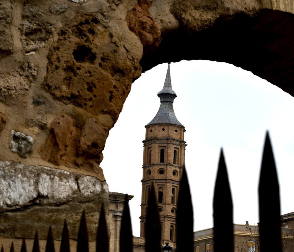 Guía para viajes a Zaragoza (2 días) – foto de ALEJANDRO POHLENZ (Unsplash)