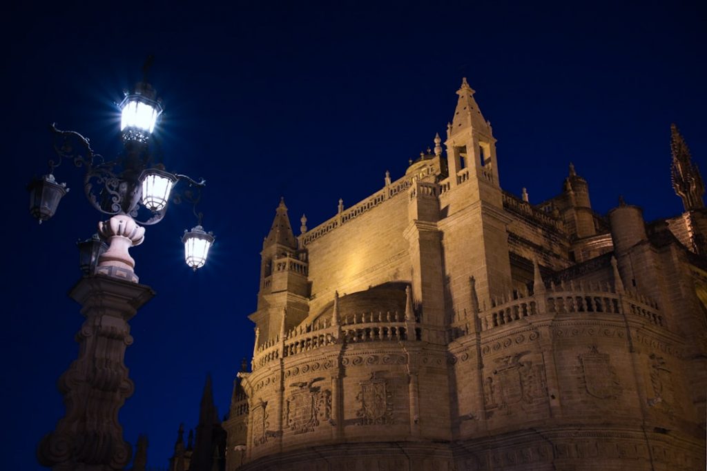 Semana Santa en Sevilla: guía práctica – foto de Carlos Tejera (Unsplash)