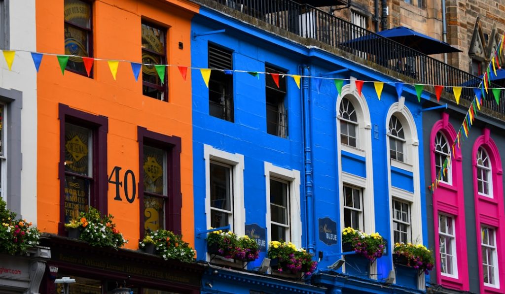 Itinerario 4 días en Edimburgo con Highlands: castillo, pubs y ruta escénica – foto de ALEJANDRO POHLENZ (Unsplash)