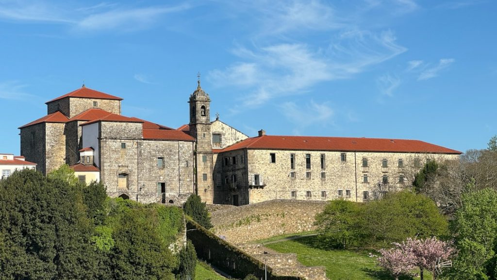 Itinerario para Santiago a Fisterra en 2–3 días – foto de Robert Foster (Unsplash)