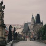 Praga intensa en 2–3 días: tranvía, miradores y bares con encanto