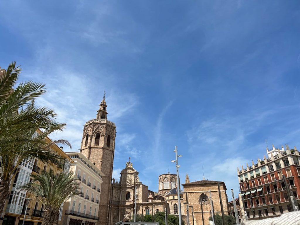 Valencia express 48h: Ciudad de las Artes, paella real y bici por el Turia – foto de Helen G (Unsplash)