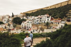 Alicante + calas low-cost: TRAM, snorkel y arroces