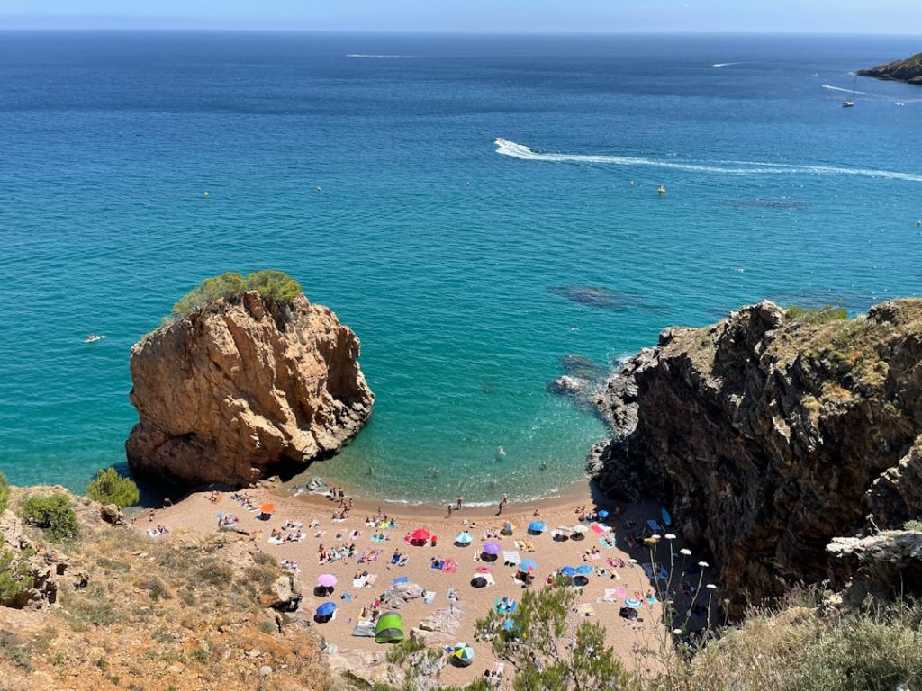 Guía de festivales en la Costa Azul y norte de España – foto de Micael Navarro (Unsplash)