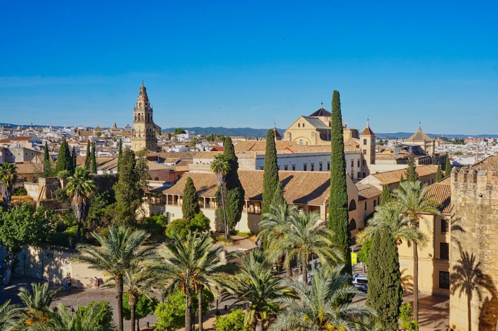 Córdoba en 2 días: ruta por patios y monumentos – foto de Christian Hergesell (Unsplash)