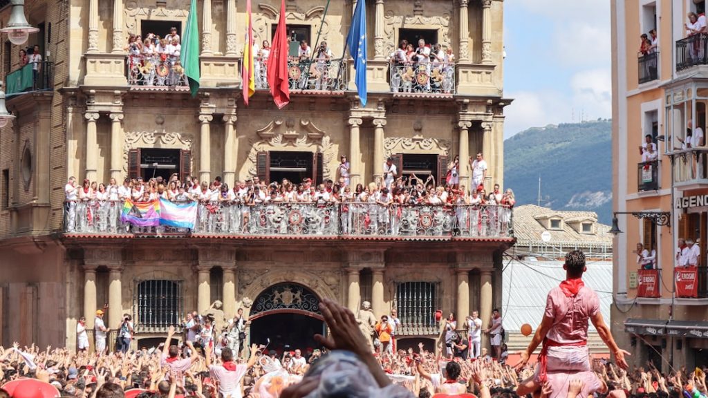 Pamplona y alrededores en 3 días – foto de San Fermin Pamplona - Navarra (Unsplash)