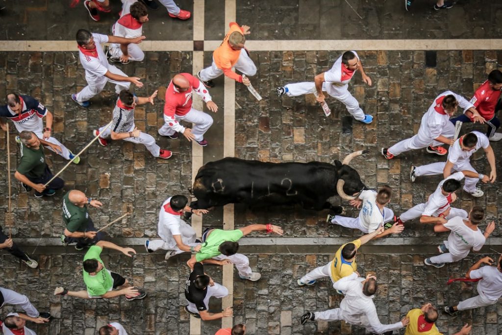 Pamplona y alrededores en 3 días – foto de San Fermin Pamplona - Navarra (Unsplash)