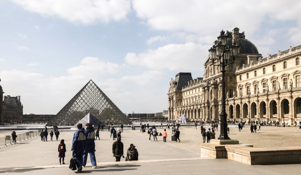 París y Disneyland en 5 días – foto de Lindsay Thompson (Unsplash)