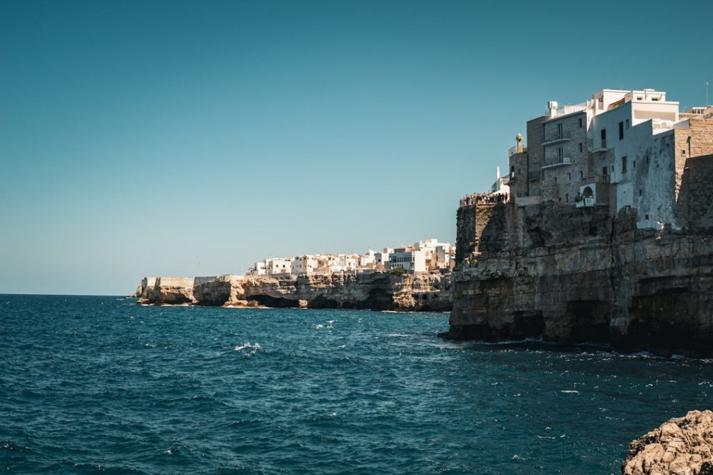 Puglia en 7 días: Bari y pueblos blancos – foto de mathiee_raw (Unsplash)