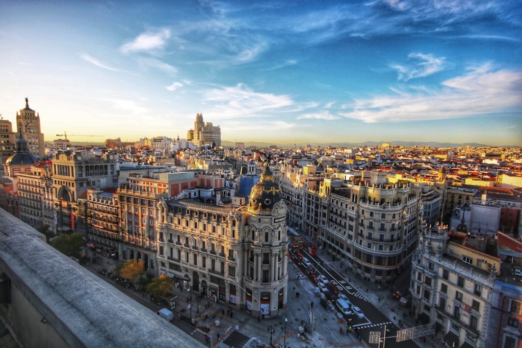 Rutas Interrail de 10 días: tres itinerarios por Europa – foto de Jorge Fernández Salas (Unsplash)